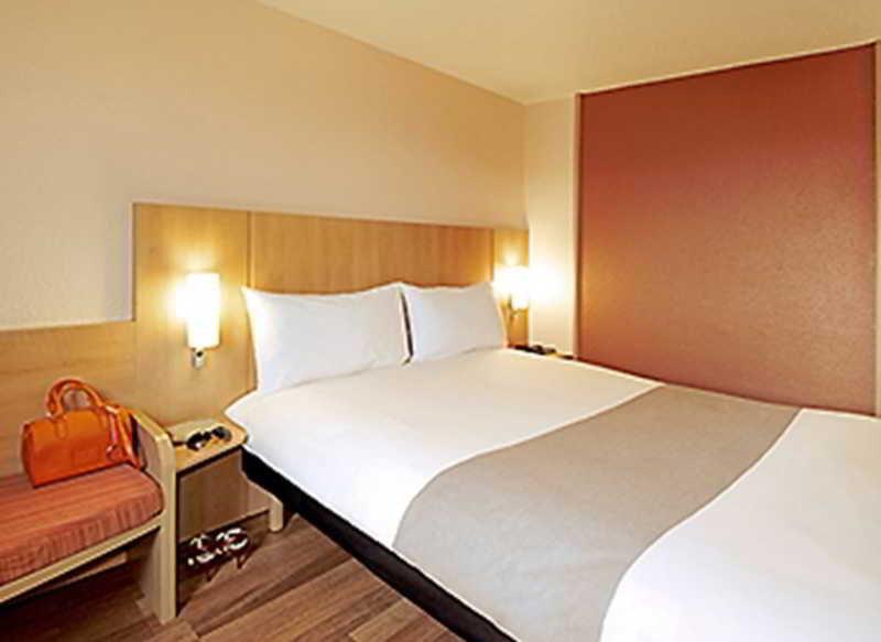 Ibis Strasbourg Centre Les Halles Экстерьер фото