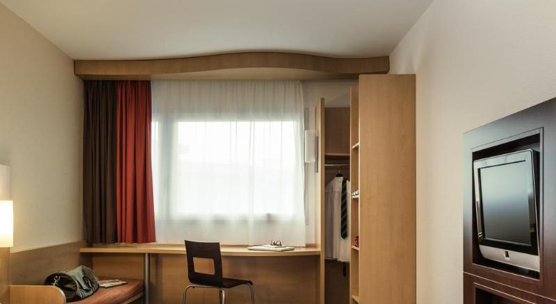 Ibis Strasbourg Centre Les Halles Экстерьер фото