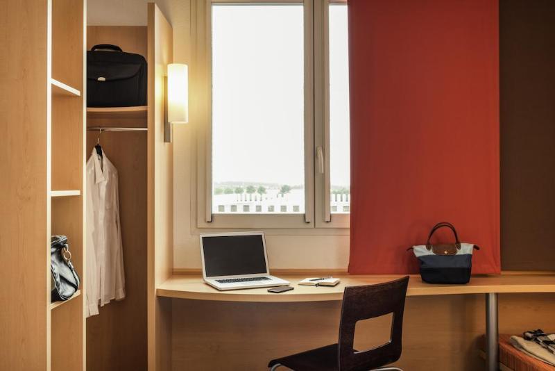 Ibis Strasbourg Centre Les Halles Экстерьер фото